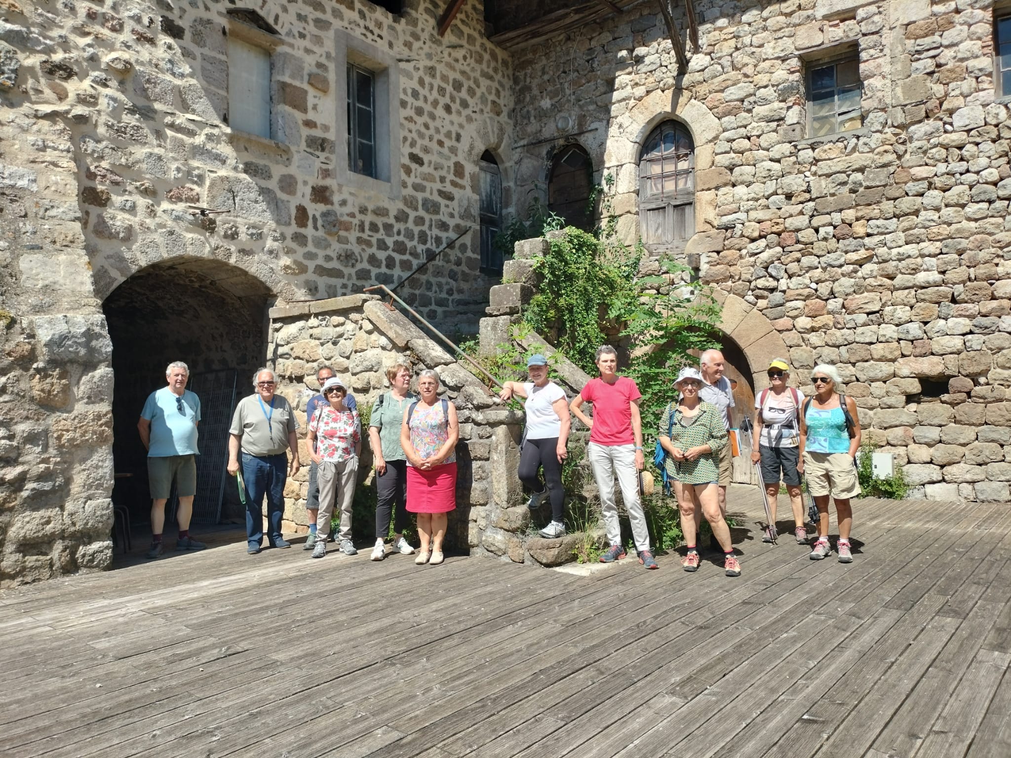 Découverte du site féodal de Clastres visite 7